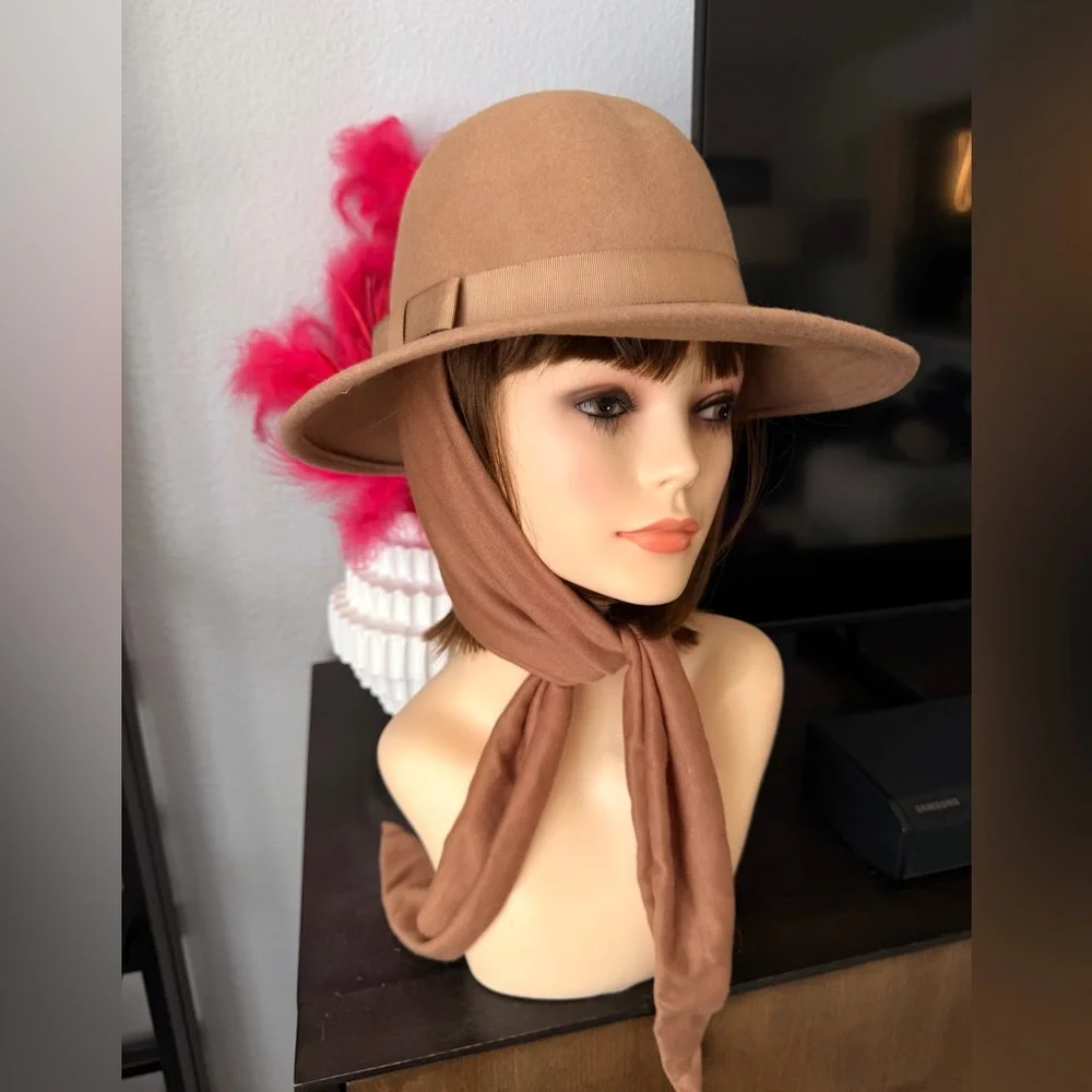 Lancaster Tan Fedora with Attached Matching Scarf